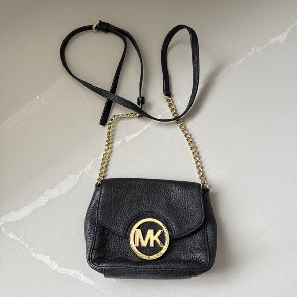 Michael Kors Fulton Small Pebble Leather  Flap Crossbody Bag Purse Black Gold - Picture 1 of 15